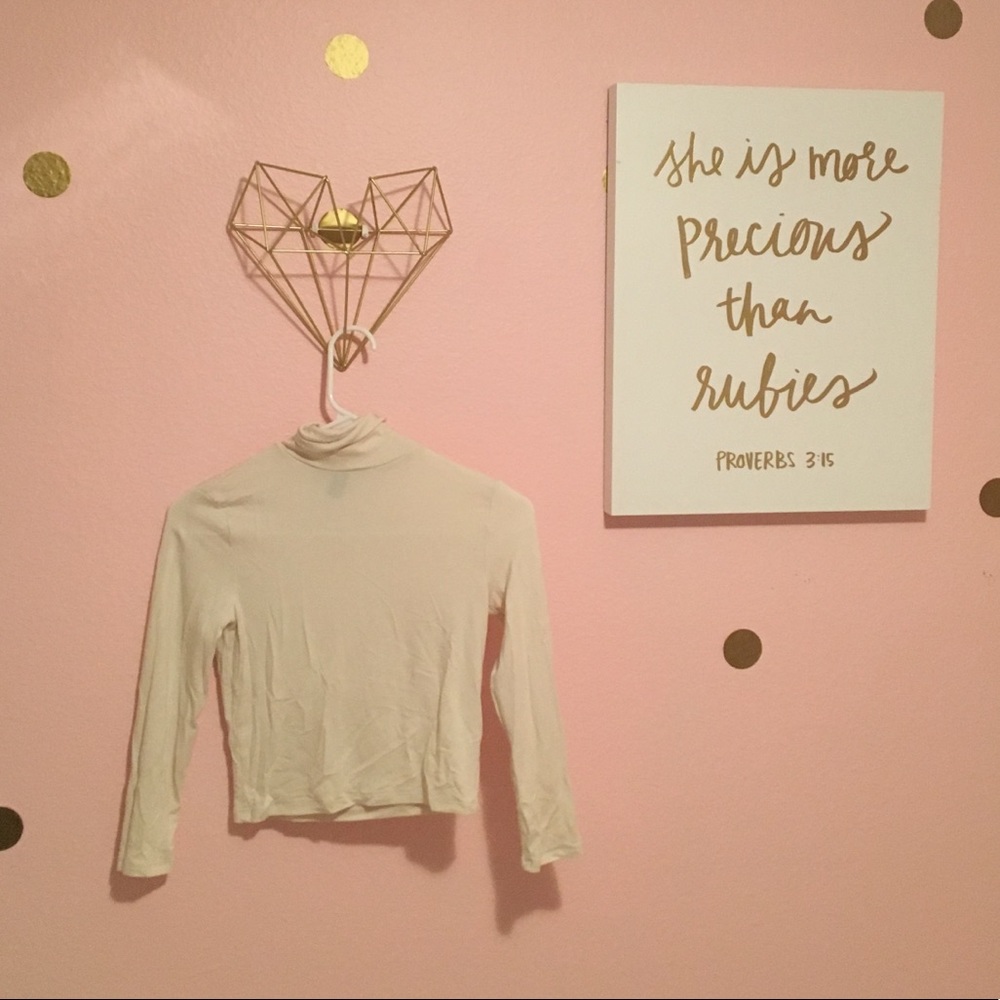 Cropped White Forever 21 Turtleneck Top
